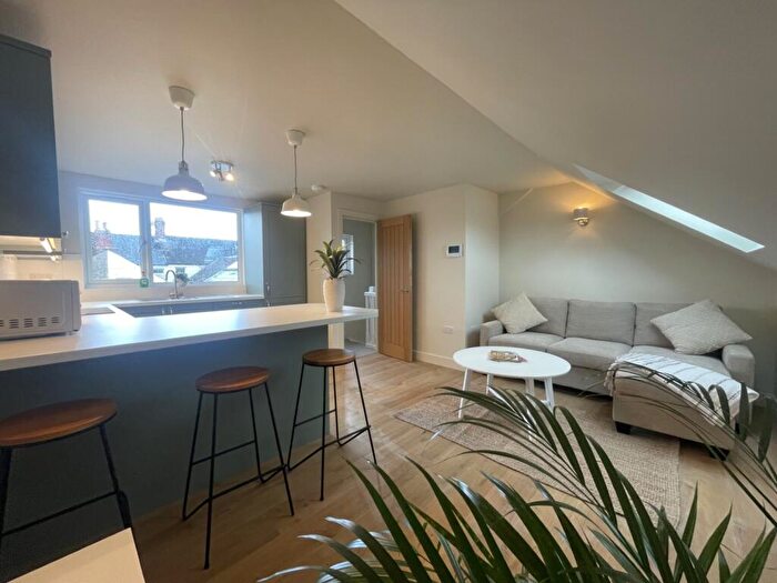 2 Bedroom Apartment To Rent In Monthermer Road, Cathays, CF24