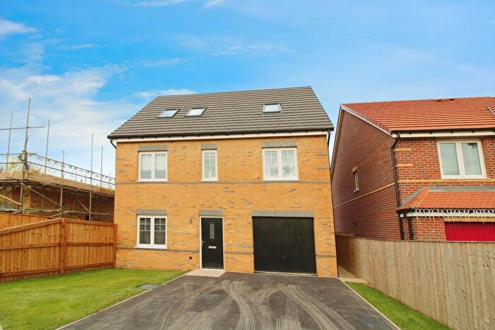 4 Bedroom Detached House To Rent In Towchester Drive, Castleford, West Yorkshire, WF10