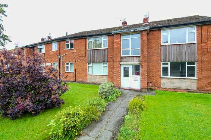 1 Bedroom Apartment To Rent In Woodhouse Road, Davyhulme, Manchester, M41