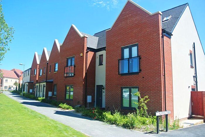 4 Bedroom Semi-Detached House To Rent In Trinity Way, Basingstoke, RG24