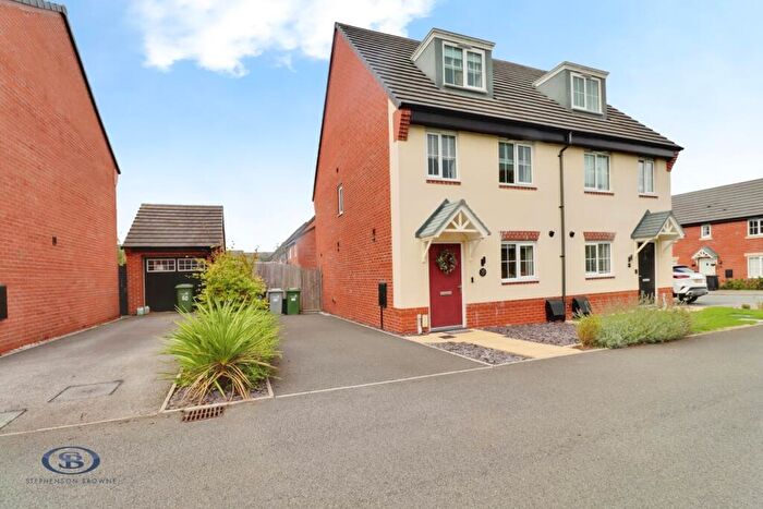 3 Bedroom Semi-Detached House To Rent In Springbank Road, Shavington, Crewe, CW2