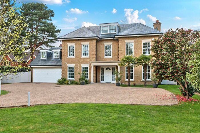 6 Bedroom Detached House For Sale In Warren Drive, Kingswood, KT20