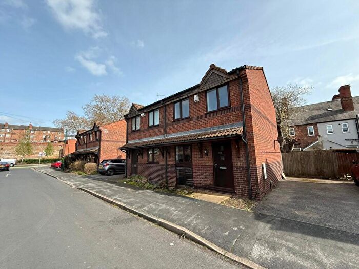 2 Bedroom House To Rent In Alderney Street, Nottingham, NG7