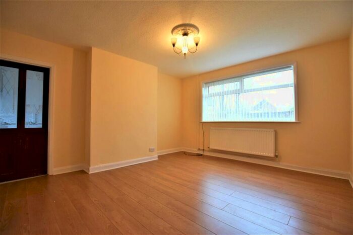 3 Bedroom Semi-Detached House To Rent In Overlea Drive, Burnage, M19