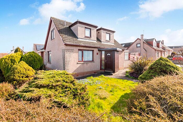 4 Bedroom Semi-Detached House For Sale In Kilrymont Place, St Andrews, KY16
