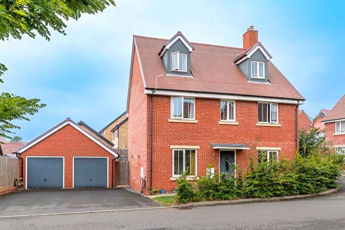 5 Bedroom Detached House For Sale In Red Clover Road, Ridgewood, TN22