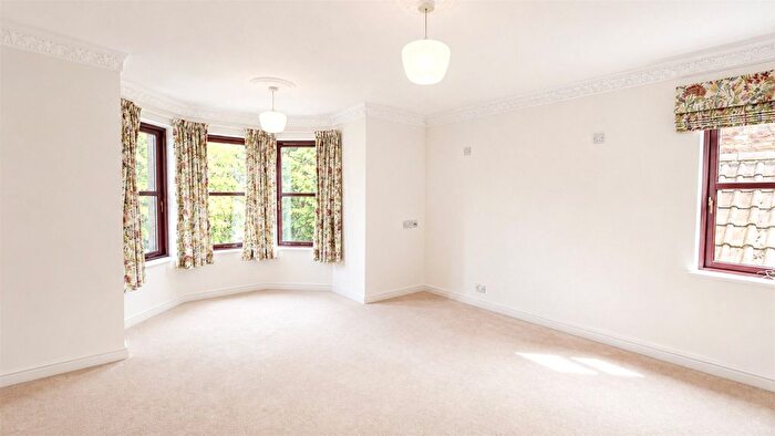 2 Bedroom Flat For Sale In Whatley Road, Bristol, BS8