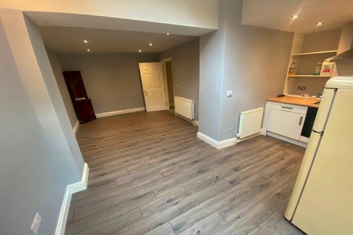 1 Bedroom Flat To Rent In Grantham Road, Brighton, BN1