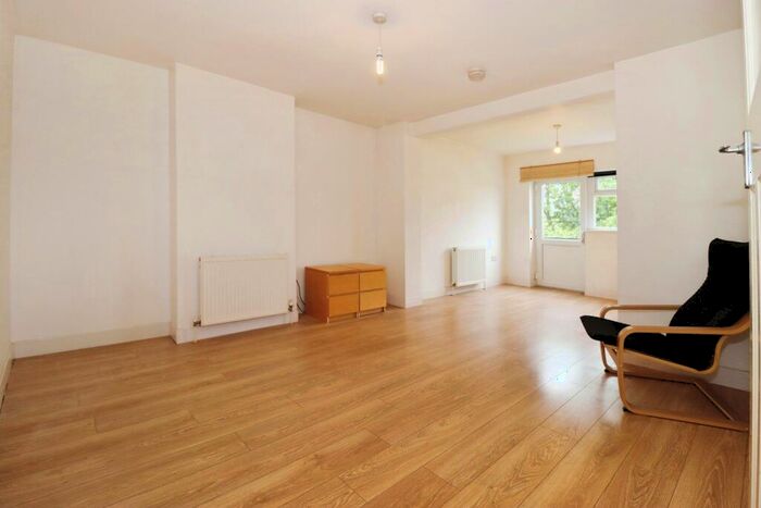 5 Bedroom House For Sale In Bush Avenue, Little Stoke, Bristol, Gloucestershire, BS34