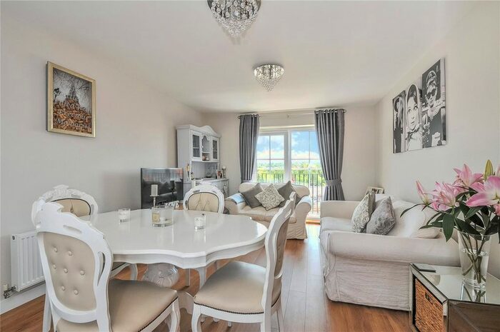 1 Bedroom Flat To Rent In Churchill Court, Eden Road, Dunton Green, Sevenoaks TN14