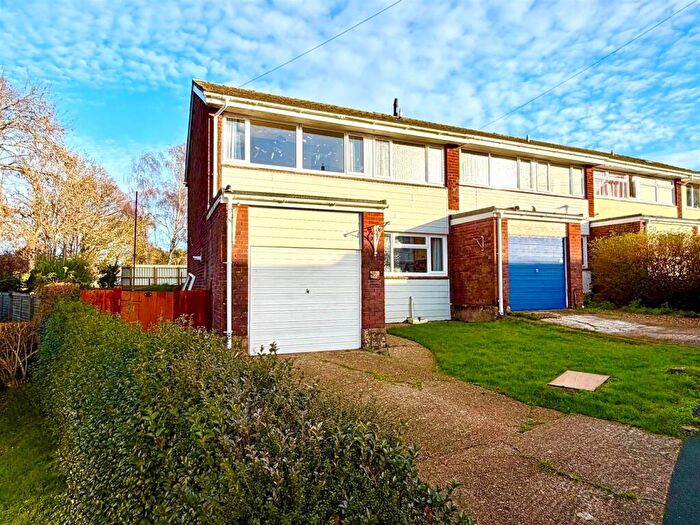 3 Bedroom End Of Terrace House For Sale In Gordon Road, Newport, Isle Of Wight, PO30