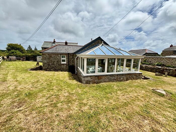 2 Bedroom Barn Conversion For Sale In Kerris Vean, Paul, TR19
