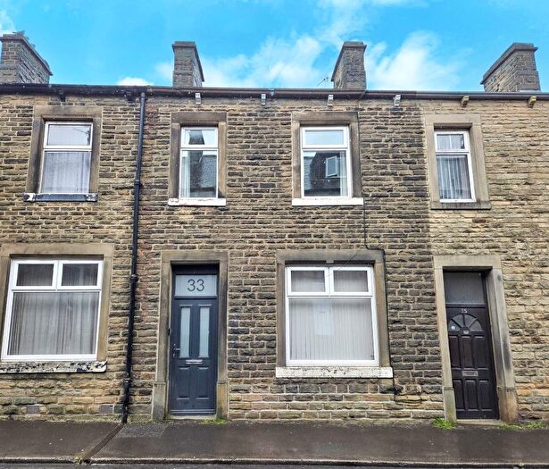 3 Bedroom Terraced House For Sale In Essex Street, Barnoldswick, BB18