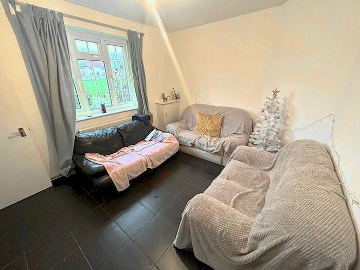 5 Bedroom Semi-Detached House To Rent In The Avenue, Brighton, BN2