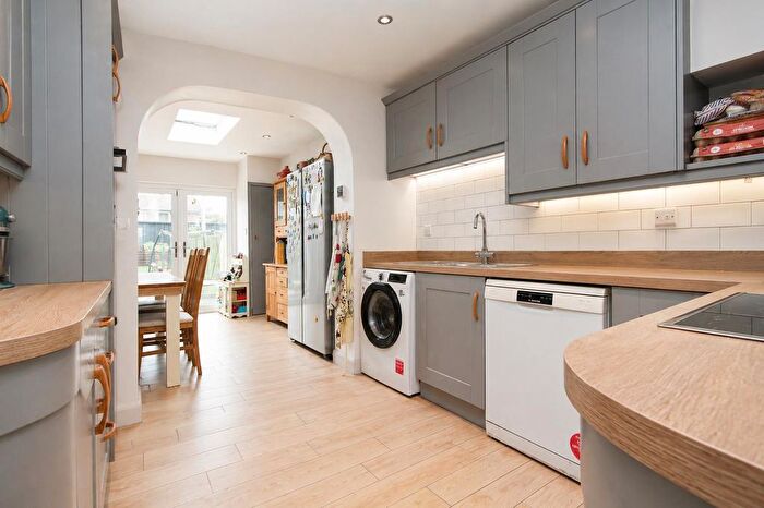 3 Bedroom Terraced House For Sale In Shrewsbury Road, Carshalton, SM5