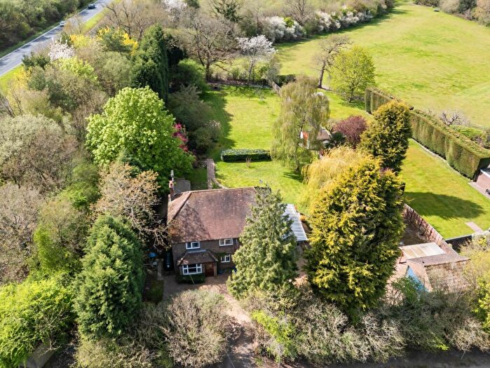 4 Bedroom Detached House For Sale In Langhurstwood Road, Horsham, RH12