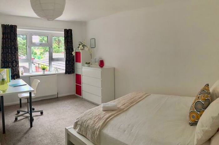 4 Bedroom Maisonette To Rent In Sackville Street, Southsea, PO5