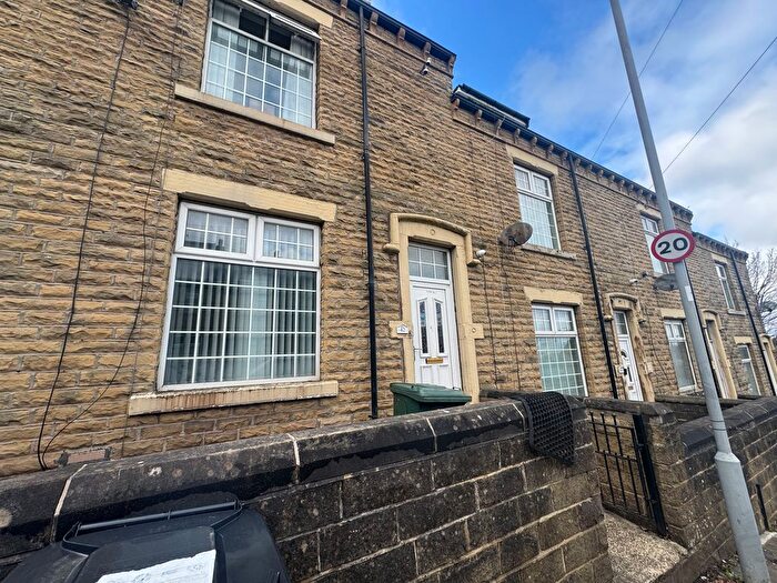 4 Bedroom Terraced House To Rent In Ryan Street, Bradford, BD5