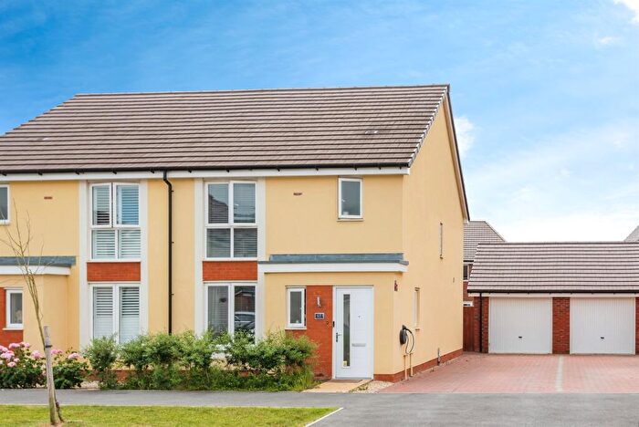 3 Bedroom Semi-Detached House For Sale In Eastlake, Tadpole Garden Village, Swindon, SN25