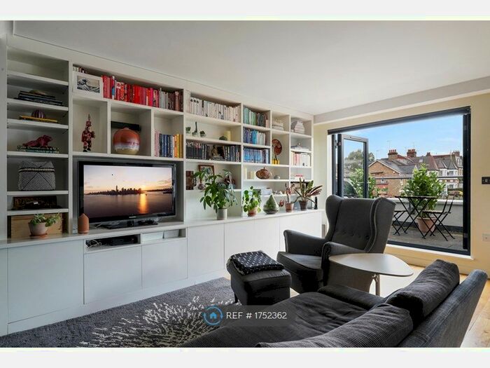 1 Bedroom Flat To Rent In Colney Hatch Lane, London, N10