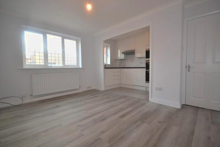 1 Bedroom Property To Rent In Ratby Close, Lower Earley, Reading, RG6