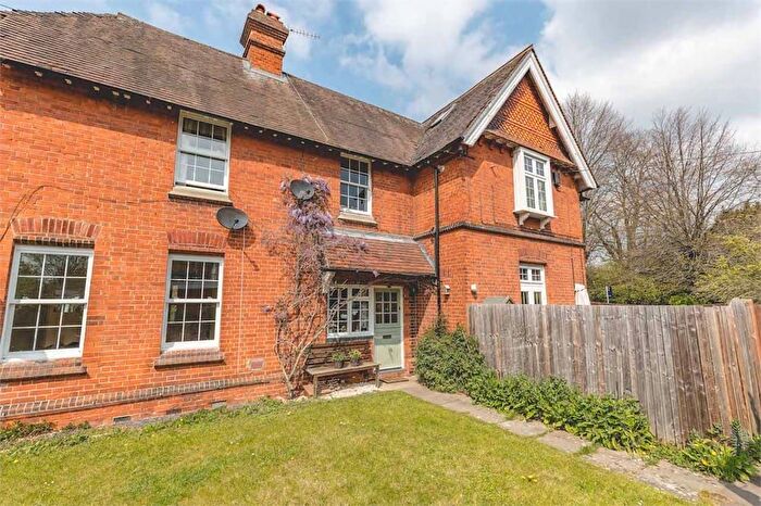 2 Bedroom Terraced House To Rent In Slough Road, Datchet, SL3