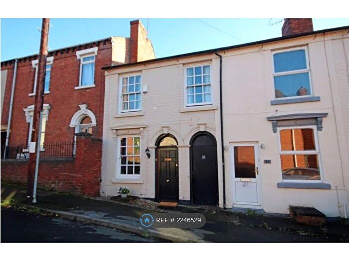 3 Bedroom Terraced House To Rent In King William Street, Stourbridge, DY8