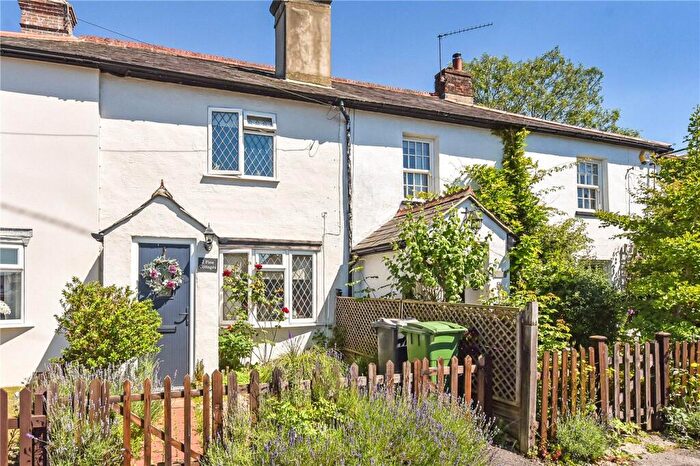 2 Bedroom Terraced House For Sale In School Lane, Liss, Hampshire, GU33