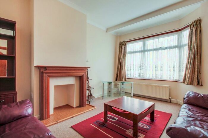 3 Bedroom Terraced House To Rent In Crofts Road, Harrow, HA1