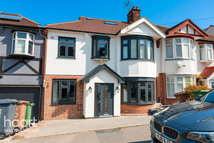 5 Bedroom Terraced House For Sale In Hillside Gardens, Walthamstow, E17
