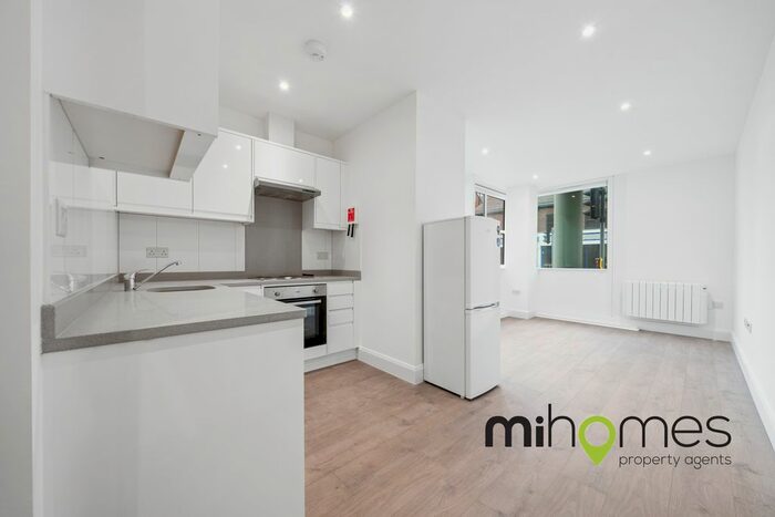 Studio To Rent In Key Point, Potters Bar, EN6