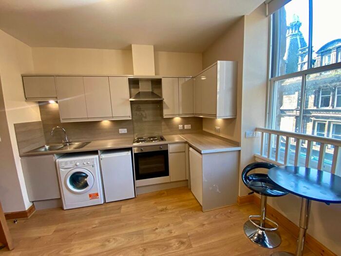 2 Bedroom Flat To Rent In A Commercial Street, Dundee (City Centre), DD1