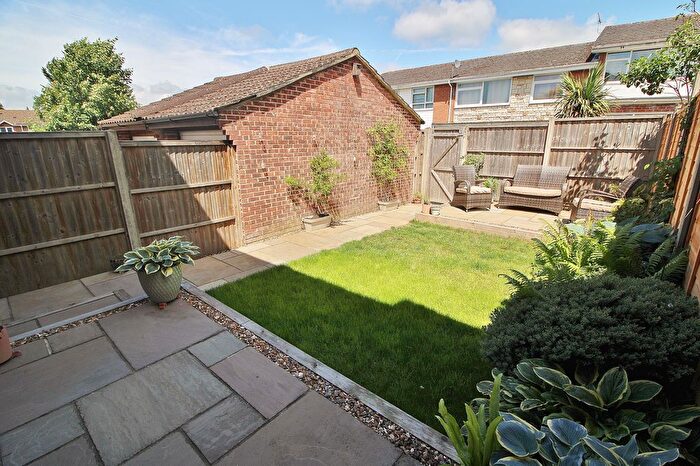 2 Bedroom End Of Terrace House For Sale In Gilbert Way, Waterlooville, PO7