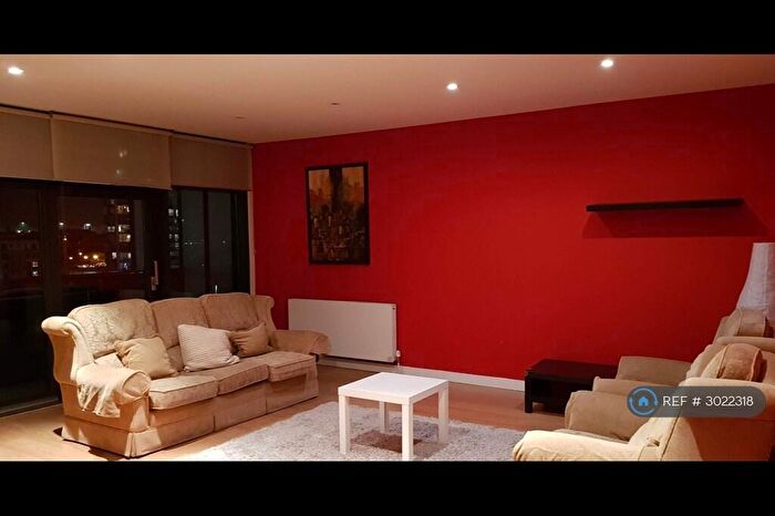 2 Bedroom Flat To Rent In Lancefiled Quay, Glasgow, G3