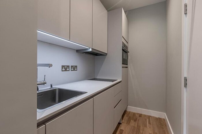 Flat To Rent In Inglewood Road, NW6