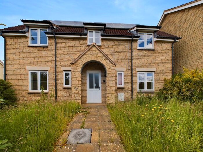 4 Bedroom Detached House To Rent In Russet Close, Wellington, TA21