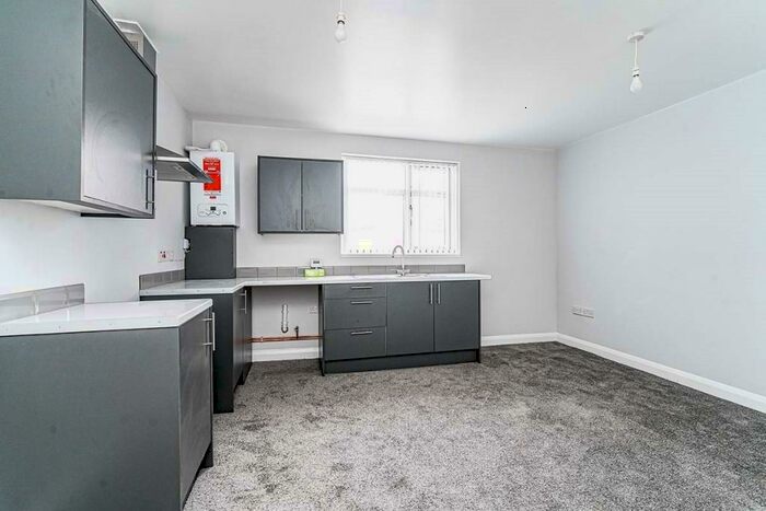 2 Bedroom Flat To Rent In Pearson Street, Brierley Hill, DY5