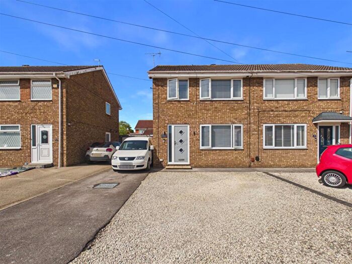 3 Bedroom Semi-Detached House For Sale In St. Annes Drive, Cottingham, HU16