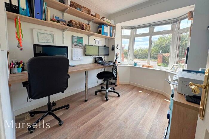 5 Bedroom Detached House For Sale In Glebe Road, Lytchett Matravers, Poole, BH16