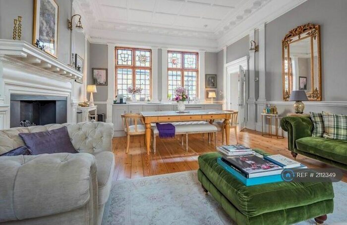 3 Bedroom Maisonette To Rent In High Street, Hampton Wick, Kingston Upon Thames, KT1