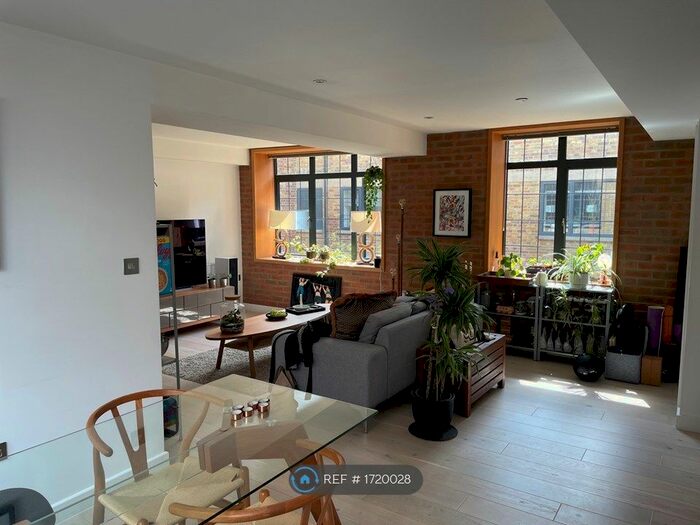 2 Bedroom Flat To Rent In St James's Road, London, SE1