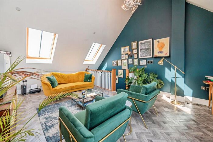 3 Bedroom Town House For Sale In Mary Street, Birmingham, B3