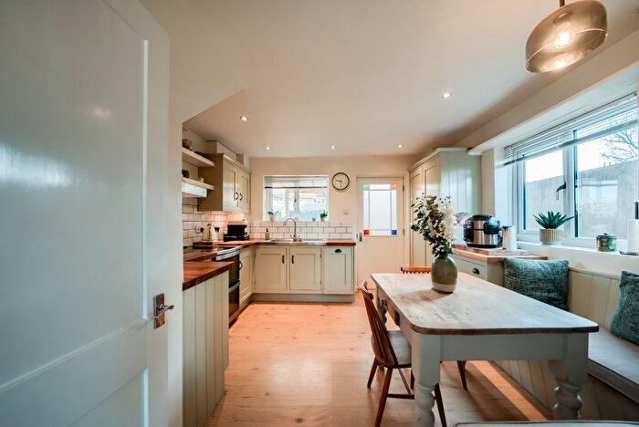 3 Bedroom Semi Detached House For Sale In Middleton Close Upper Tysoe, Upper Tysoe, CV35