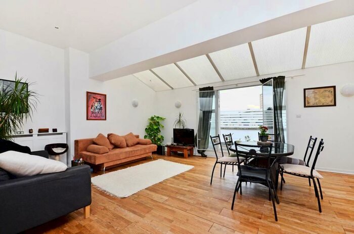 2 Bedroom Flat To Rent In Southwark Park Road, London Bridge, London, SE16