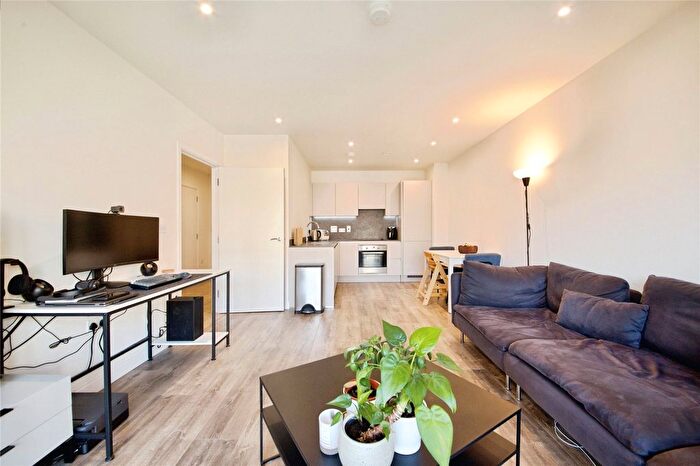 1 Bedroom Flat For Sale In Bittacy Hill, London, NW7