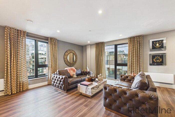 3 Bedroom Apartment For Sale In The Lightwell, Cornwall Street, B3