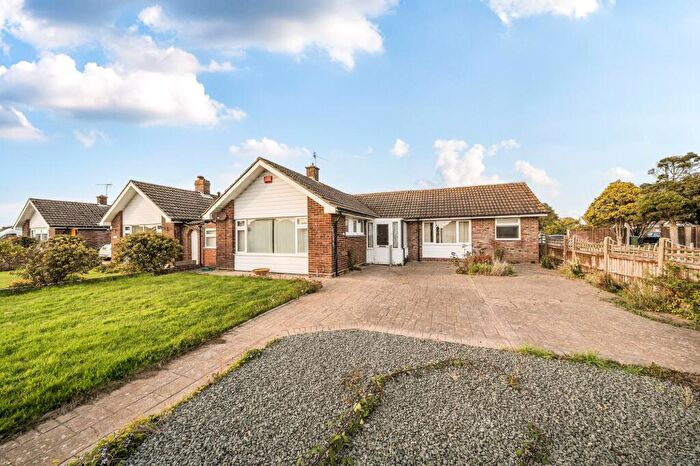 3 Bedroom Detached Bungalow For Sale In St Thomas Drive, Pagham, Bognor Regis, PO21
