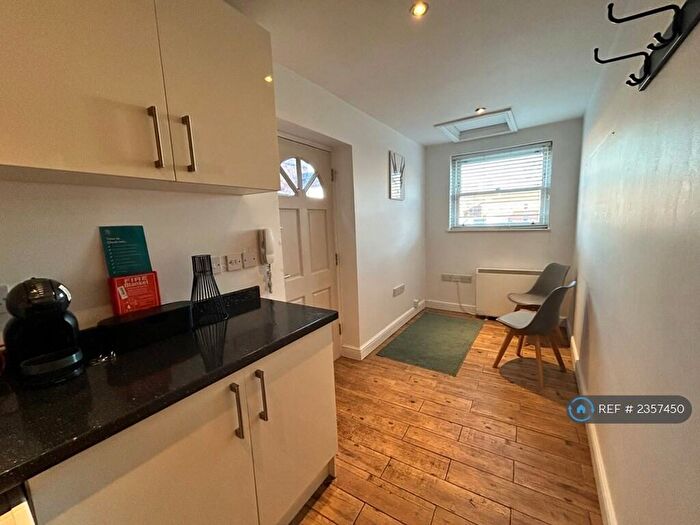 2 Bedroom Flat To Rent In Clemens Street, Leamington Spa, CV31