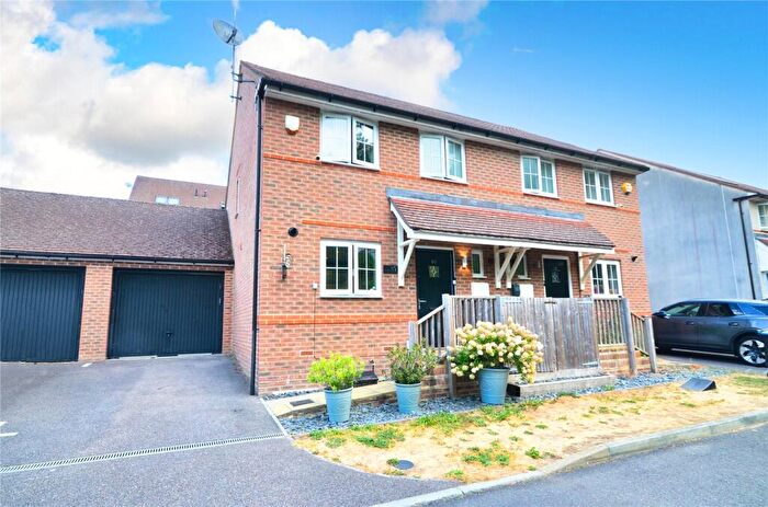3 Bedroom Semi-Detached House For Sale In Greenhurst Drive, East Grinstead, West Sussex, RH19