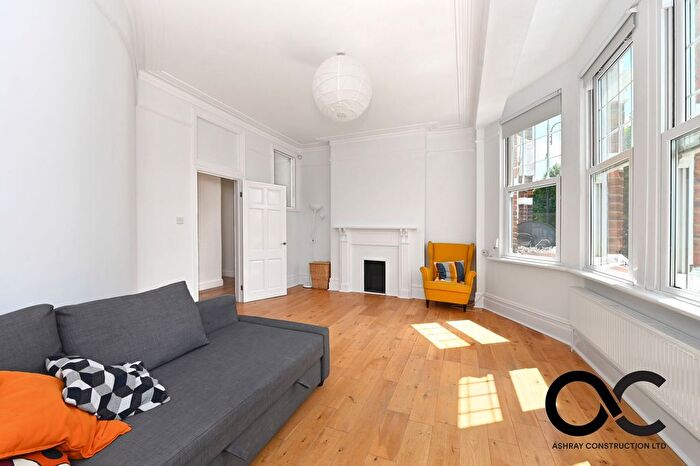 3 Bedroom Flat To Rent In Fortis Green Road, London, N10